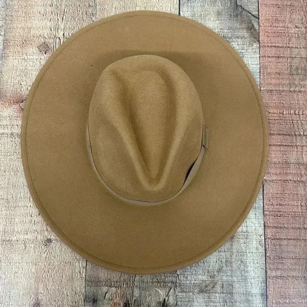 Carly Jean Los Angeles Chelsea Wool Hat - Picture 5 of 8